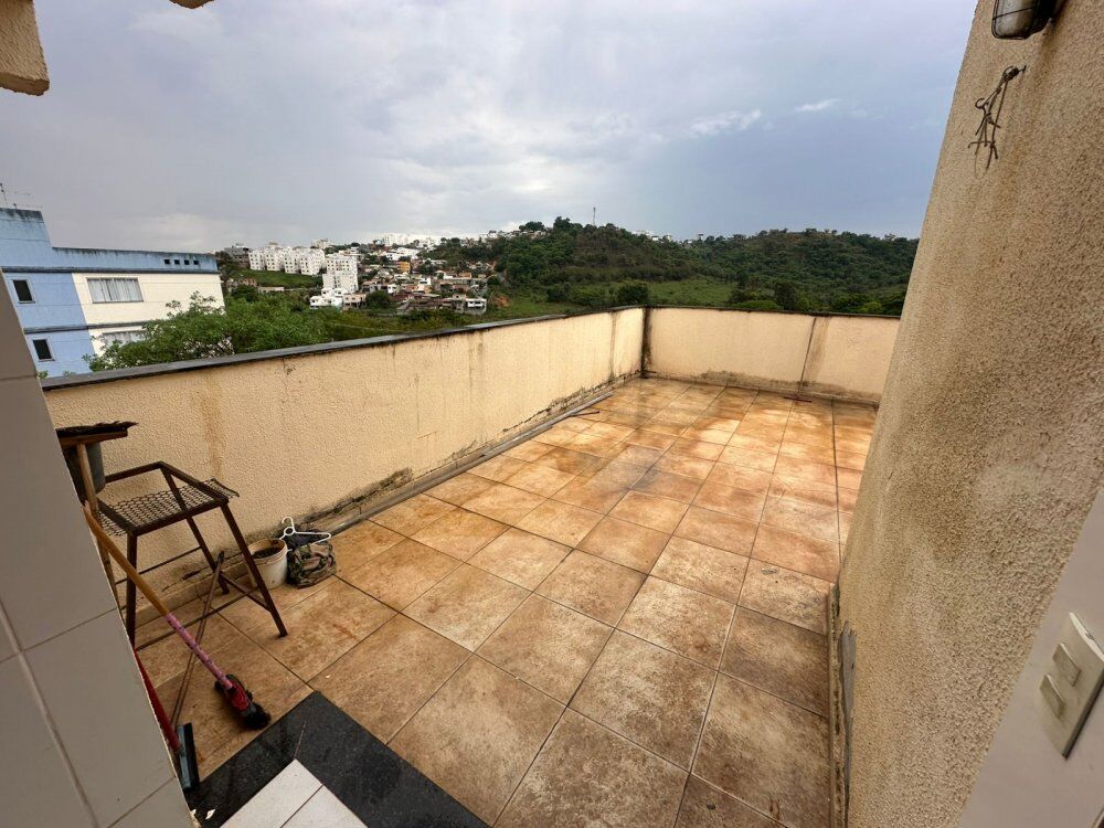 Cobertura à venda com 3 quartos, 150m² - Foto 1
