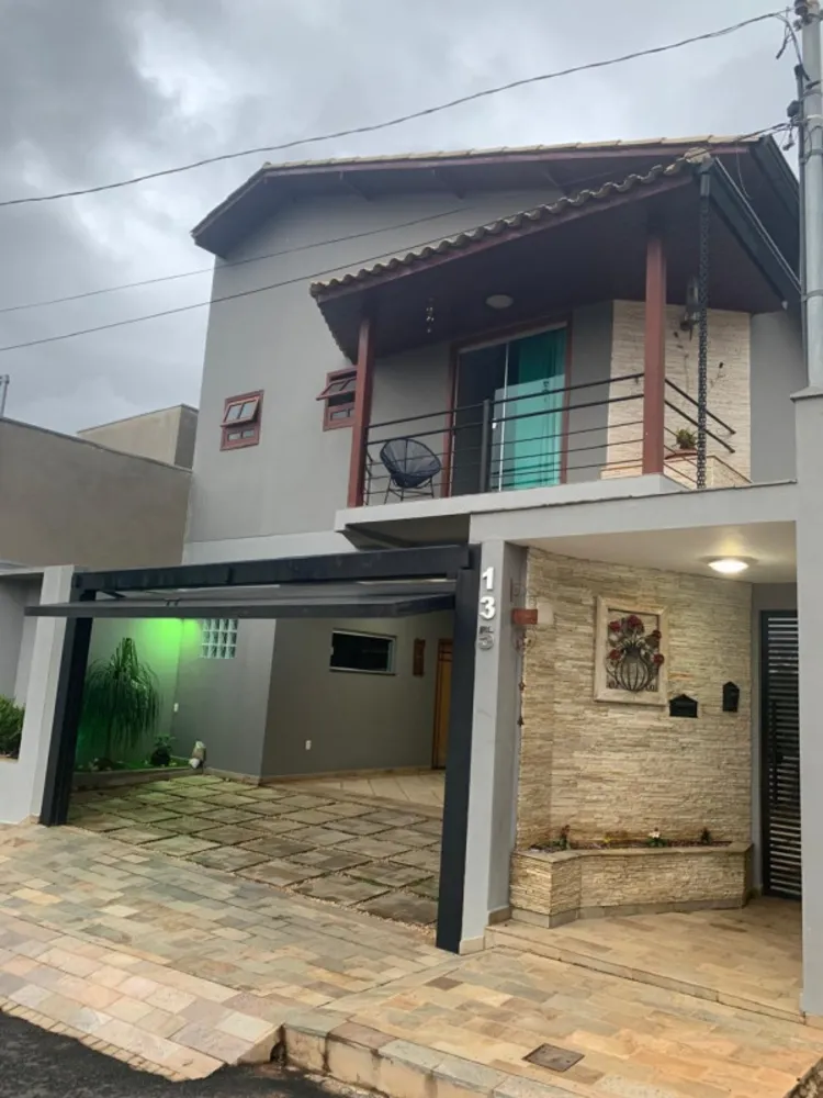 Casa, 4 quartos, 196 m² - Foto 1
