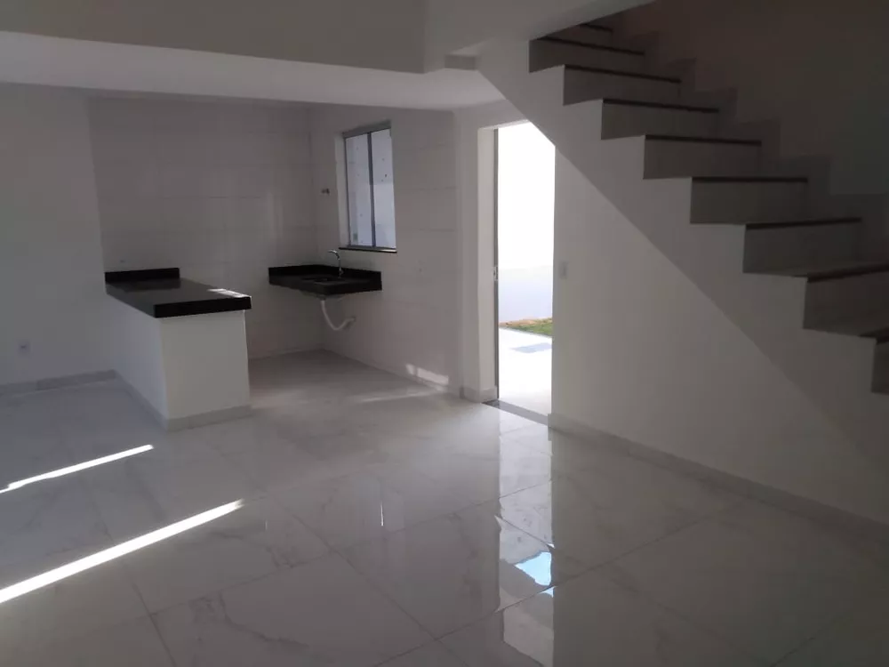 Casa à venda com 3 quartos, 112m² - Foto 4