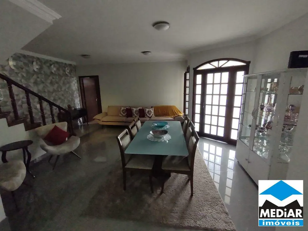 Casa, 6 quartos, 280 m² - Foto 3