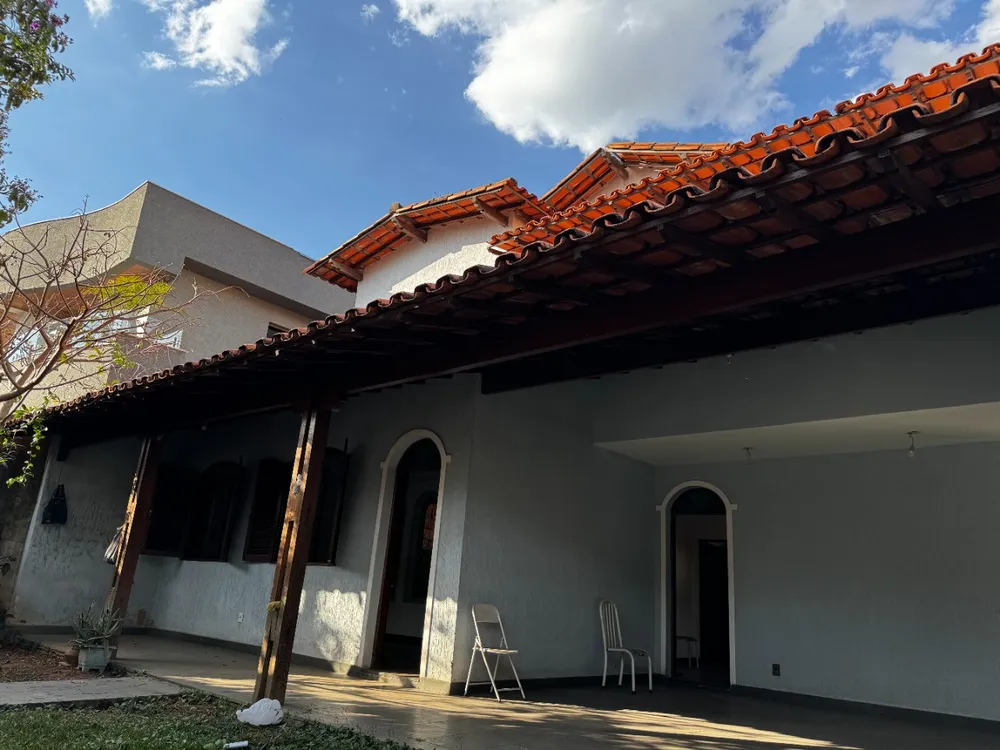 Casa, 5 quartos, 308 m² - Foto 1