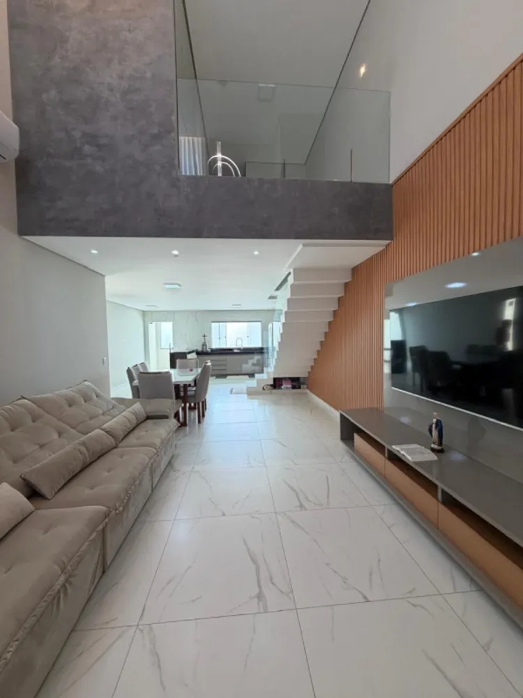 Casa, 3 quartos, 180 m² - Foto 1