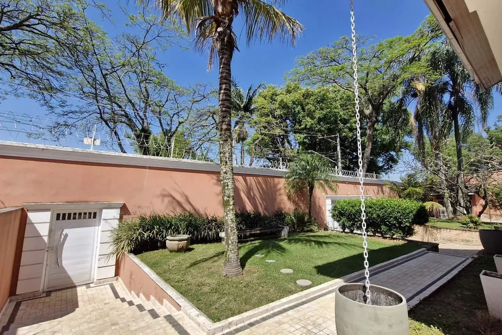 Casa, 6 quartos, 1363 m² - Foto 1