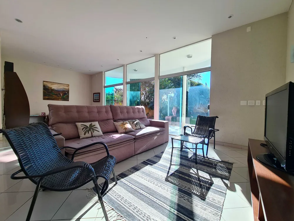 Casa, 4 quartos, 1050 m² - Foto 1