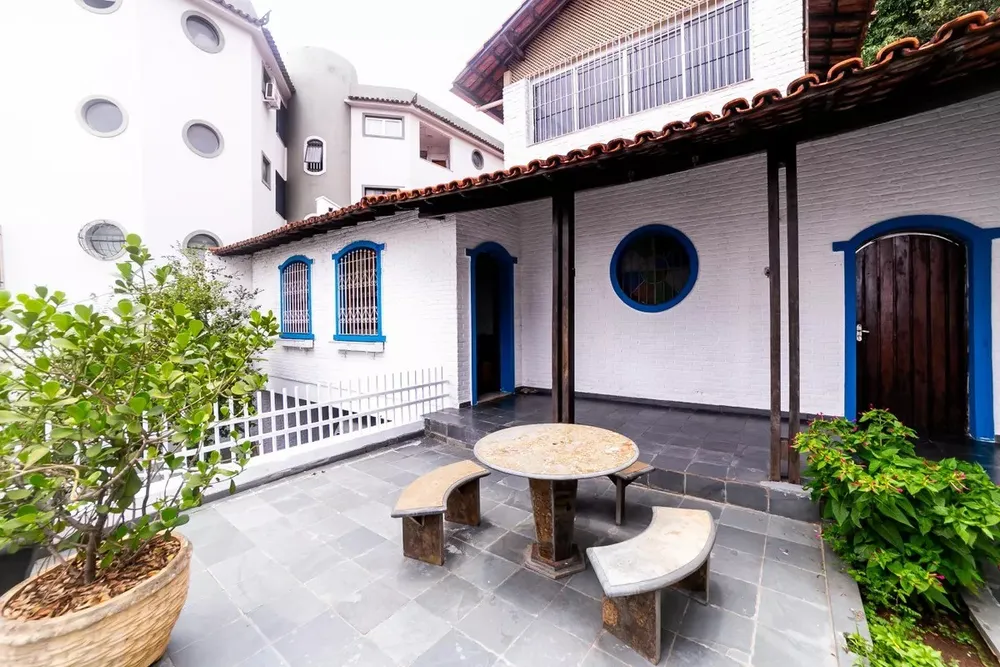 Casa, 5 quartos, 379 m² - Foto 1
