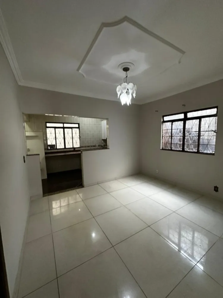 Casa, 4 quartos, 390 m² - Foto 2
