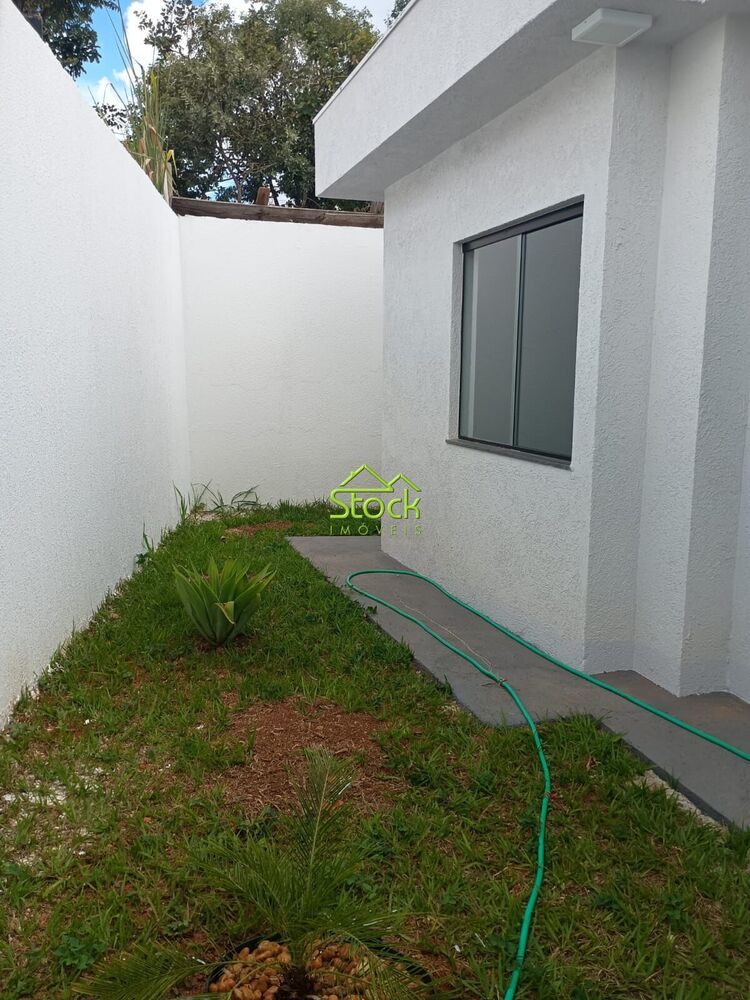 Casa à venda com 3 quartos, 190m² - Foto 3