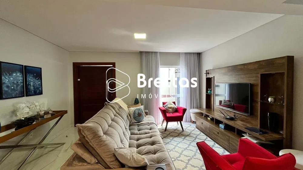 Casa, 3 quartos, 240 m² - Foto 1
