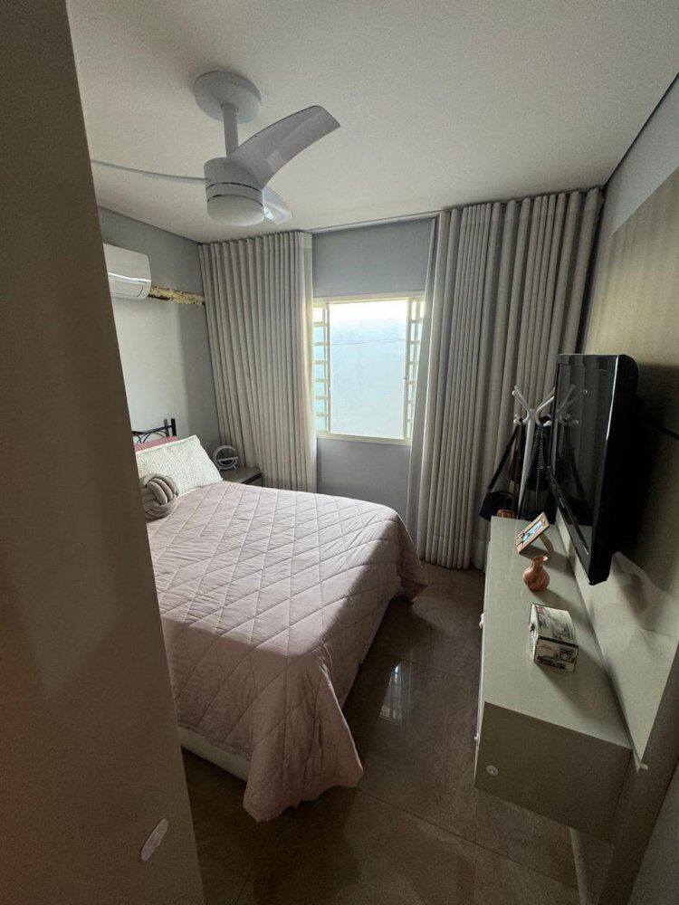 Casa à venda com 3 quartos, 231m² - Foto 4