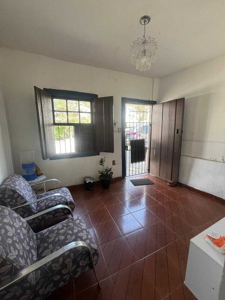 Casa à venda com 3 quartos, 162m² - Foto 1