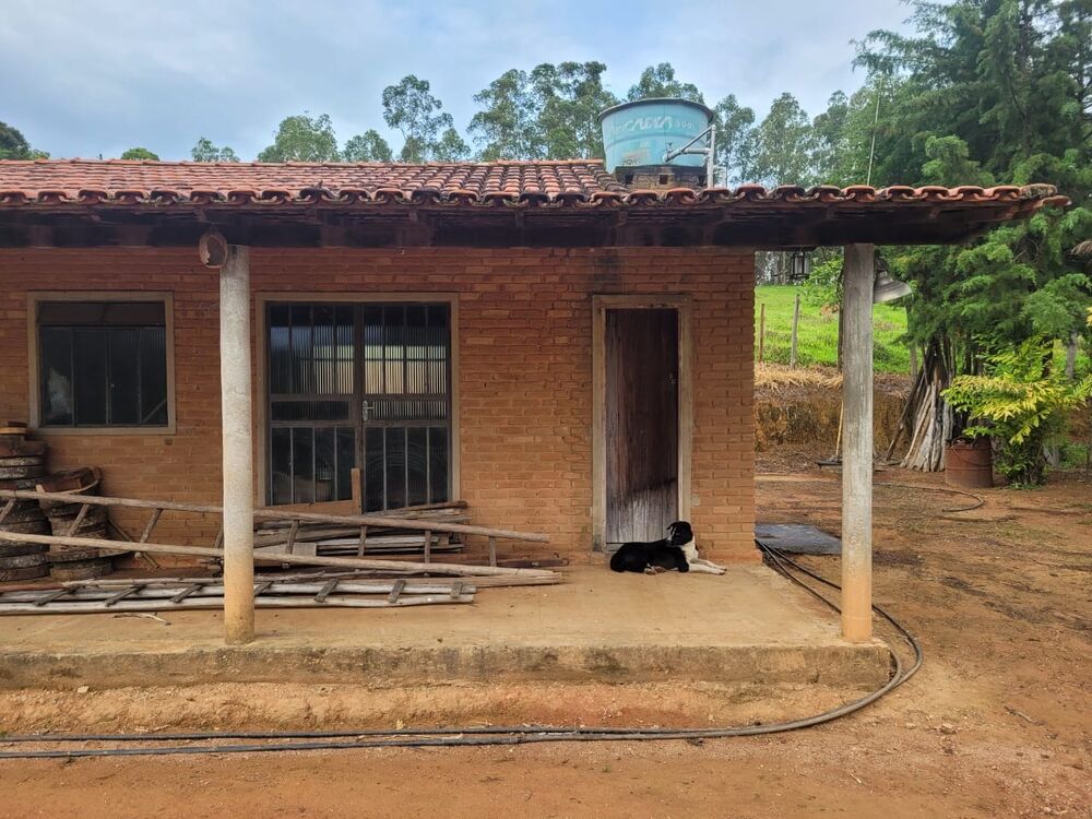 Apartamento à venda com 2 quartos, 180000m² - Foto 1