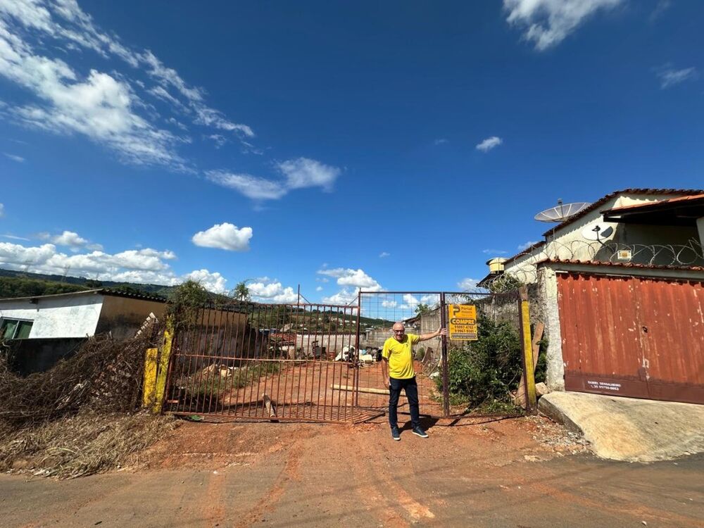 Terreno à venda, 200m² - Foto 1