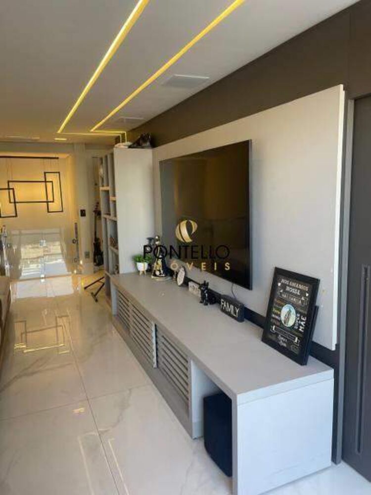 Cobertura à venda com 3 quartos, 202m² - Foto 1