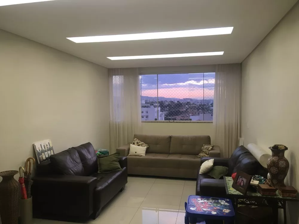 Apartamento à venda com 3 quartos, 25m² - Foto 1