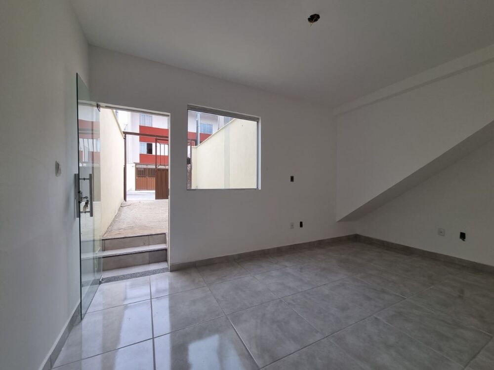 Apartamento à venda com 2 quartos, 95m² - Foto 1