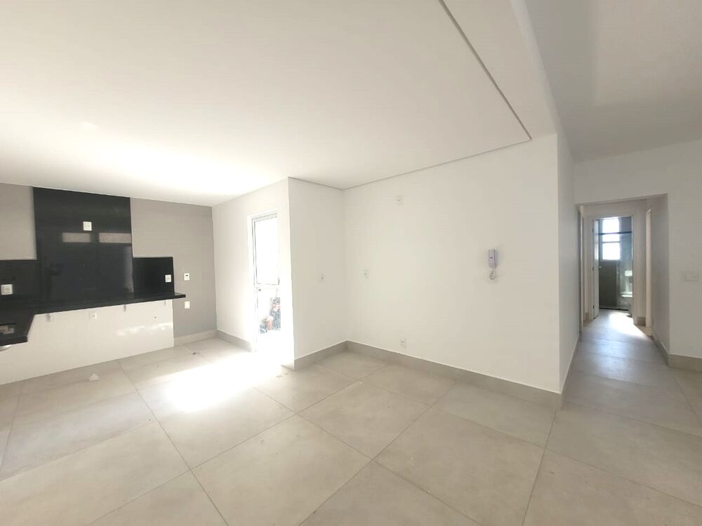 Apartamento à venda com 3 quartos, 160m² - Foto 1