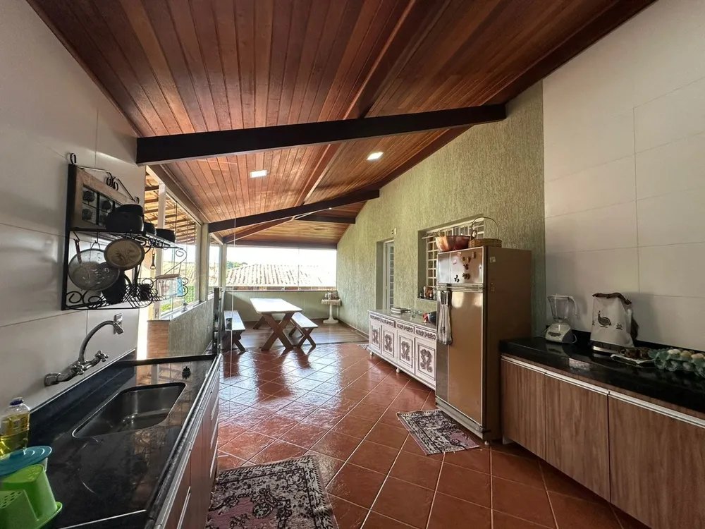 Chácara, 5 quartos, 1800 m² - Foto 2