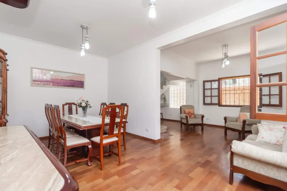 Casa, 3 quartos, 225 m² - Foto 2