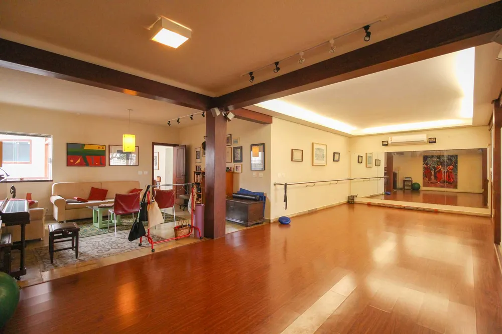 Casa, 4 quartos, 392 m² - Foto 1