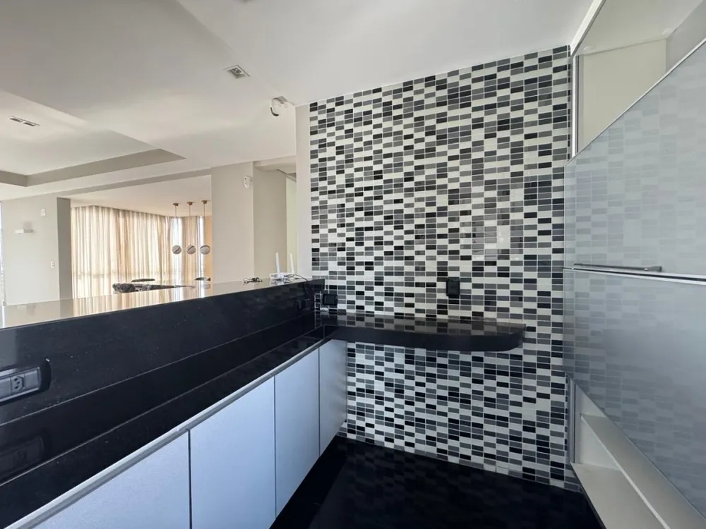 Cobertura, 3 quartos, 240 m² - Foto 6