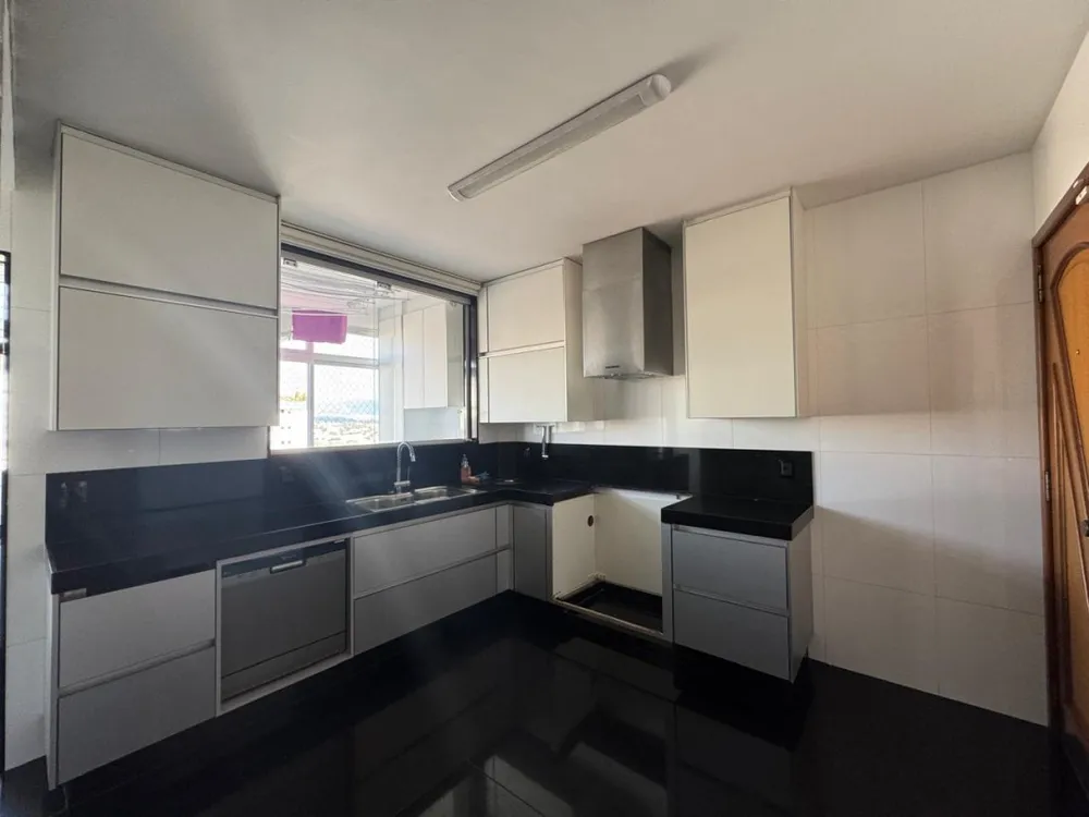 Cobertura, 3 quartos, 240 m² - Foto 4