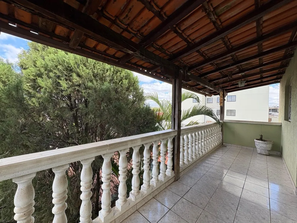 Casa, 3 quartos, 260 m² - Foto 2