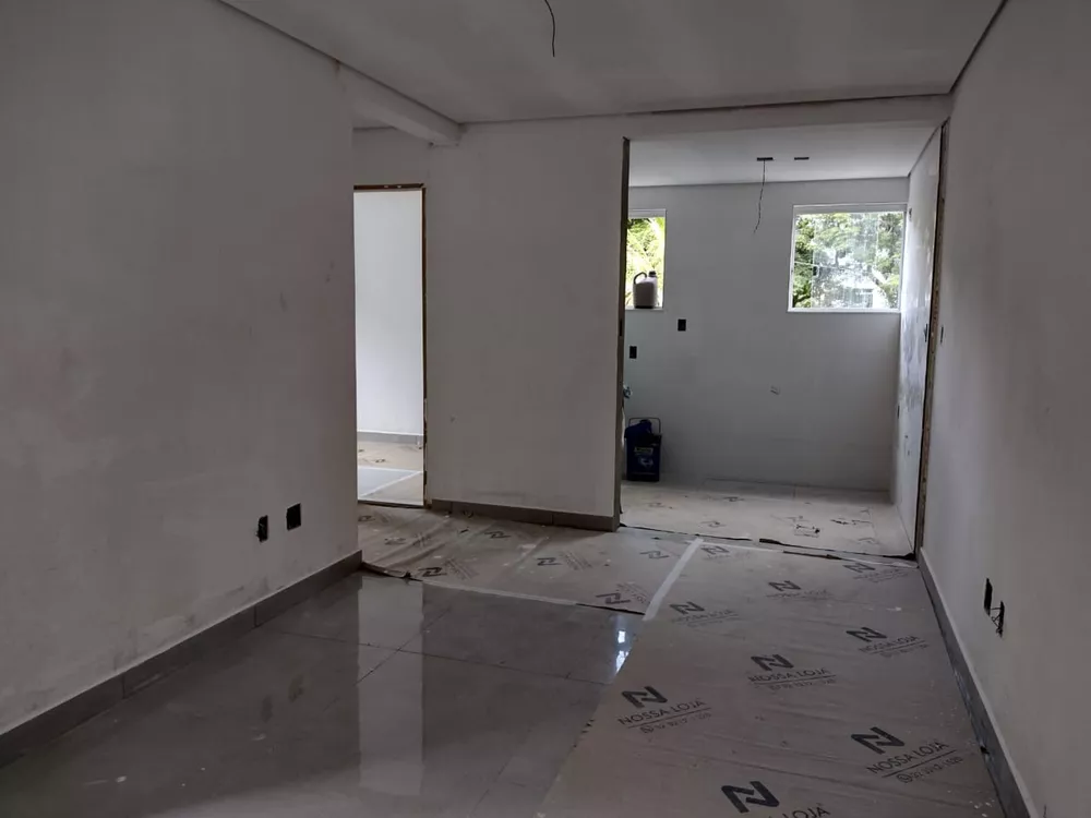 Apartamento à venda com 2 quartos, 45m² - Foto 1