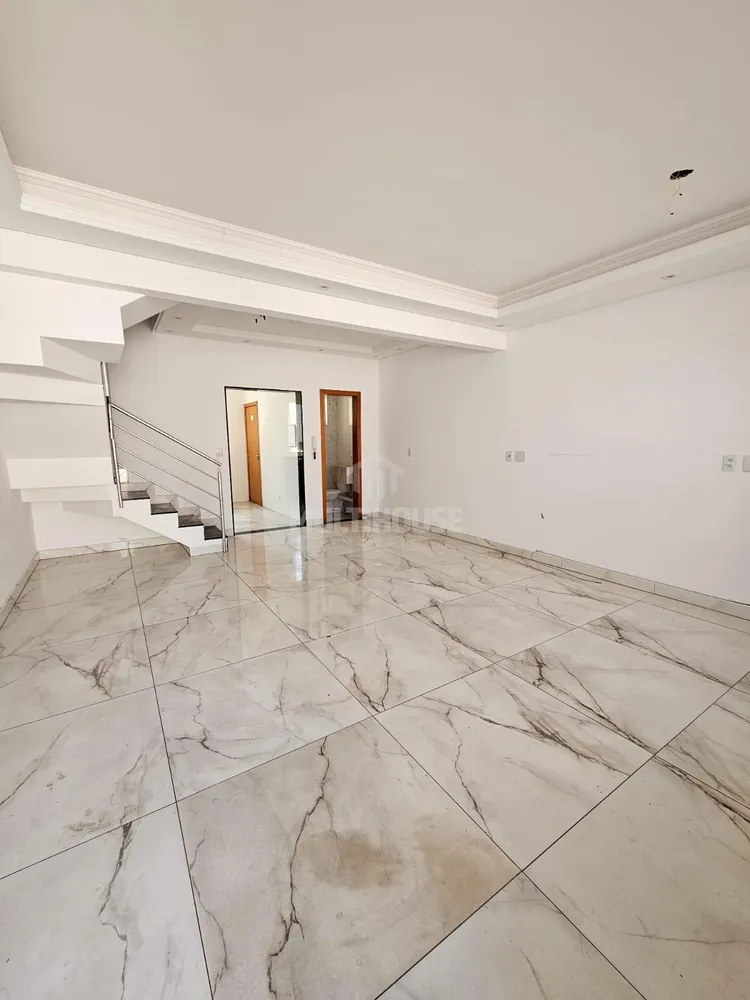 Casa, 3 quartos, 105 m² - Foto 2