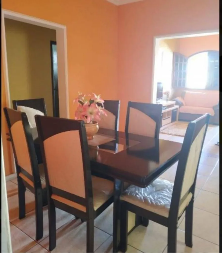 Casa, 3 quartos, 252 m² - Foto 2
