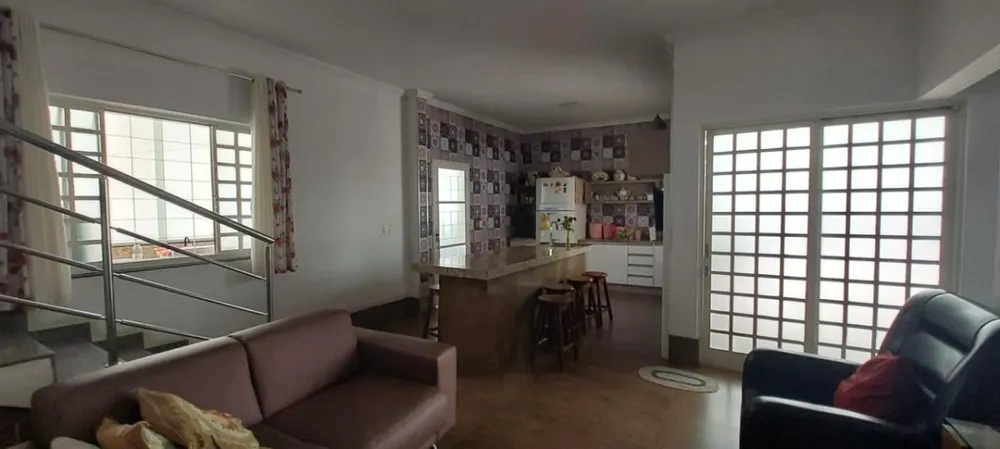 Casa, 3 quartos, 200 m² - Foto 16