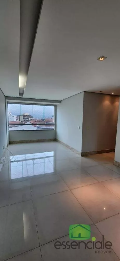 Cobertura à venda com 4 quartos, 200m² - Foto 1