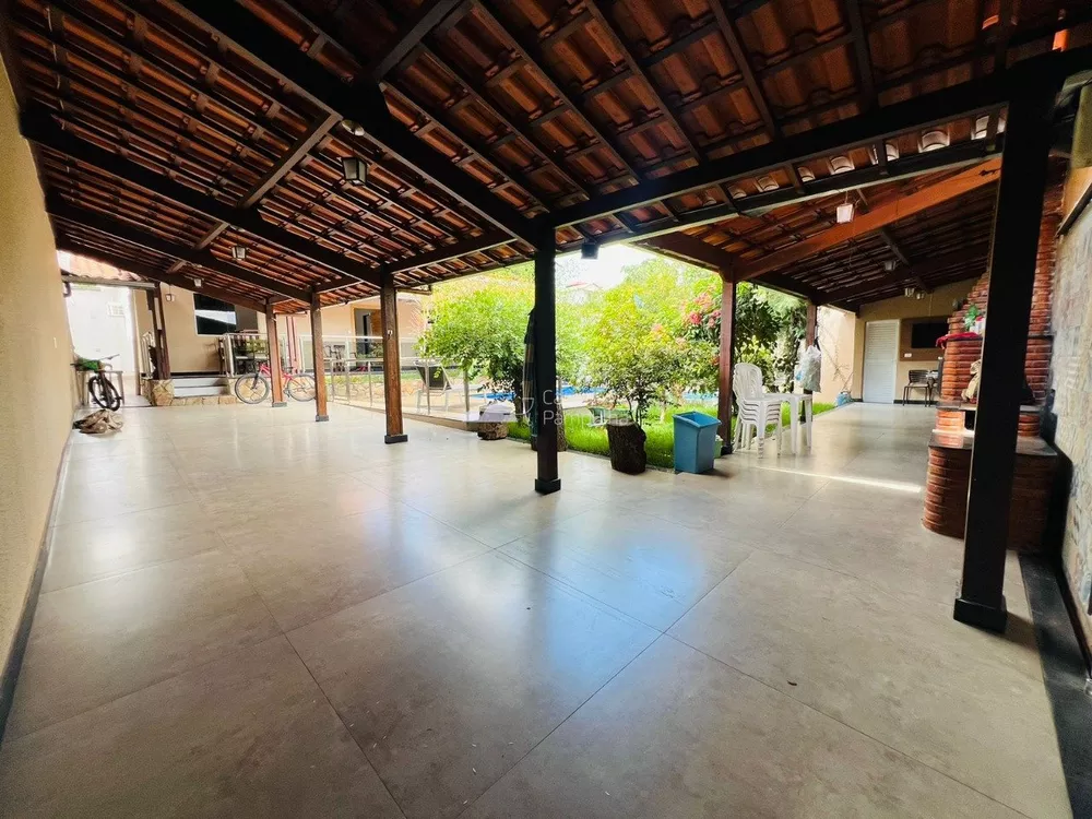 Casa à venda com 3 quartos, 360m² - Foto 2