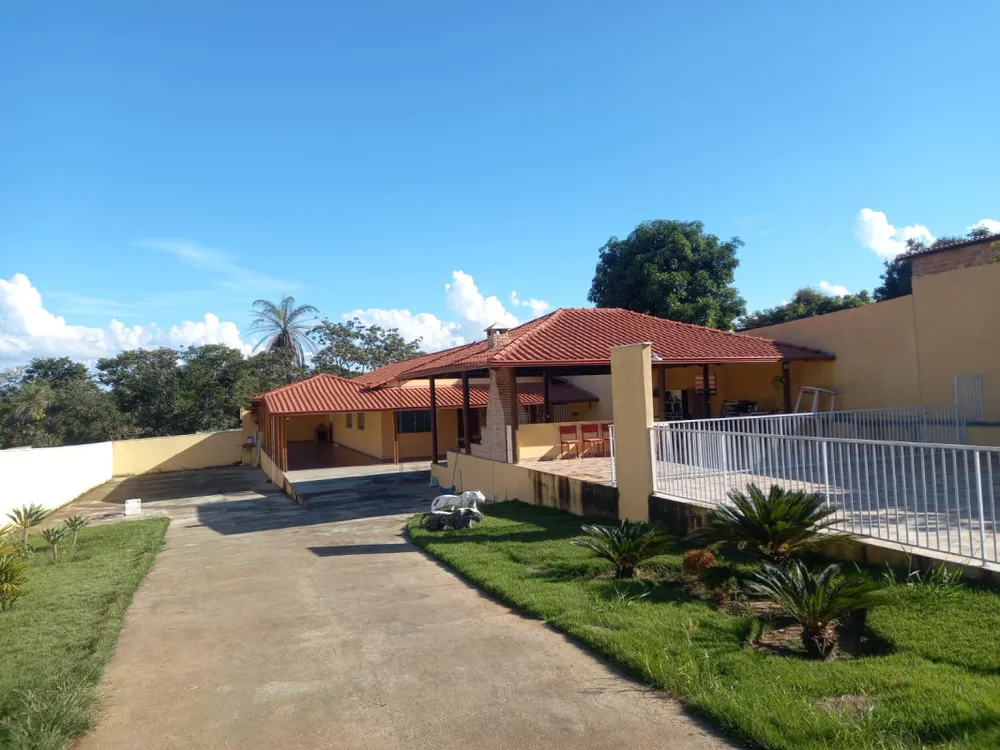 Casa, 3 quartos, 235 m² - Foto 1