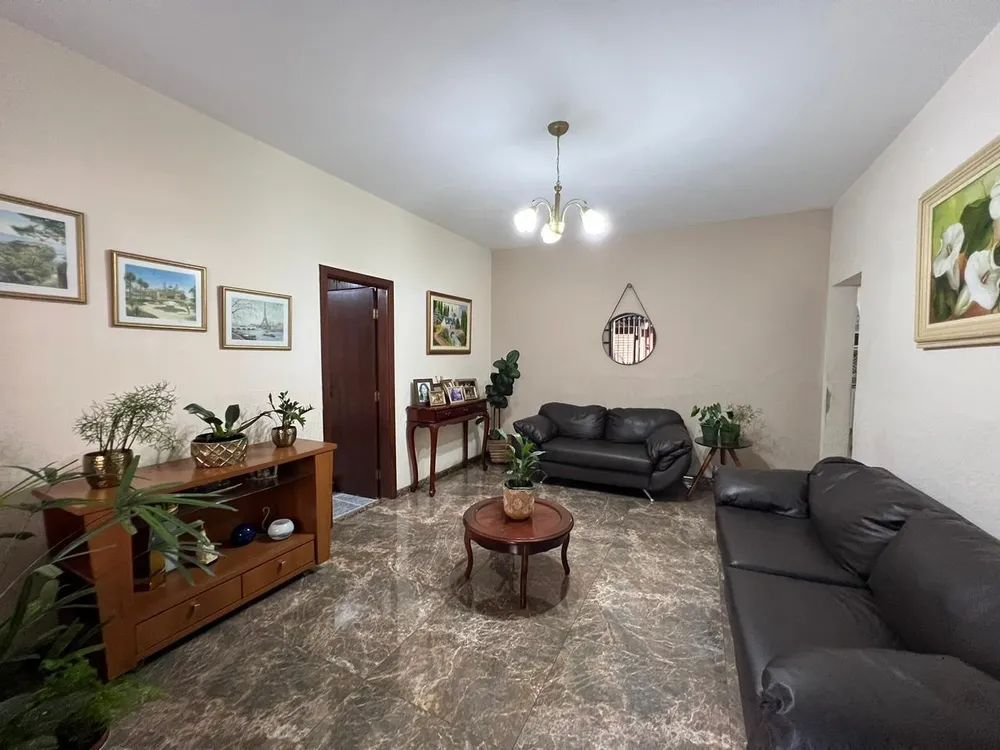 Casa, 6 quartos, 369 m² - Foto 1