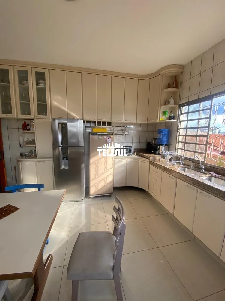 Casa, 3 quartos, 288 m² - Foto 4