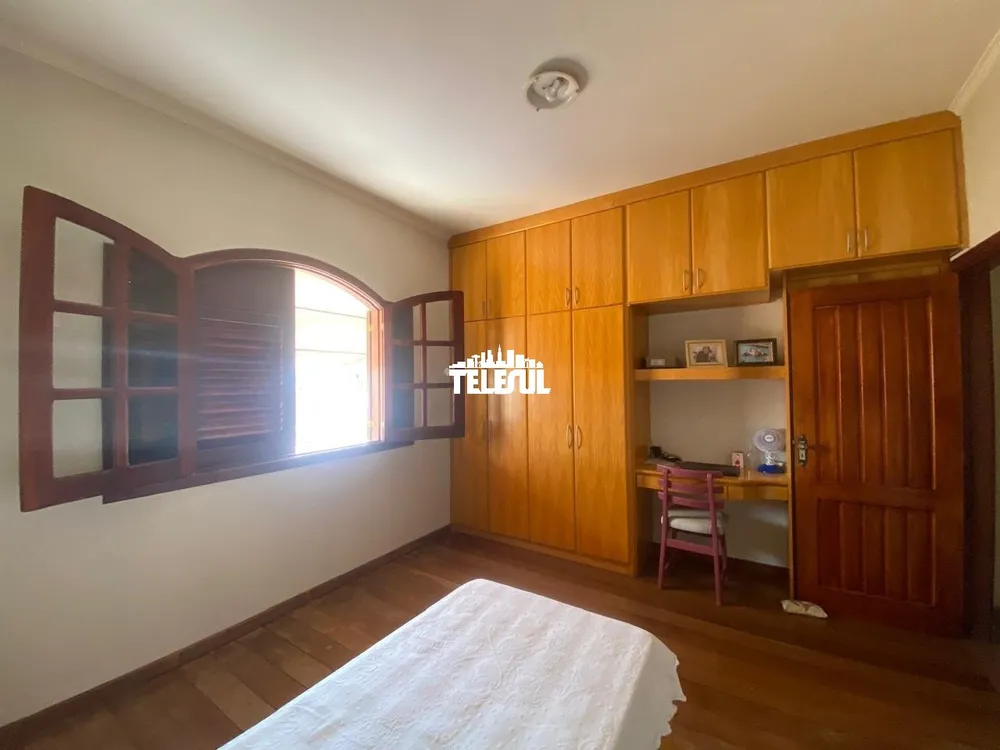 Casa, 3 quartos, 288 m² - Foto 5