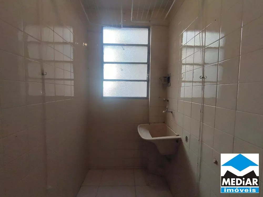 Apartamento para alugar com 3 quartos, 70m² - Foto 7