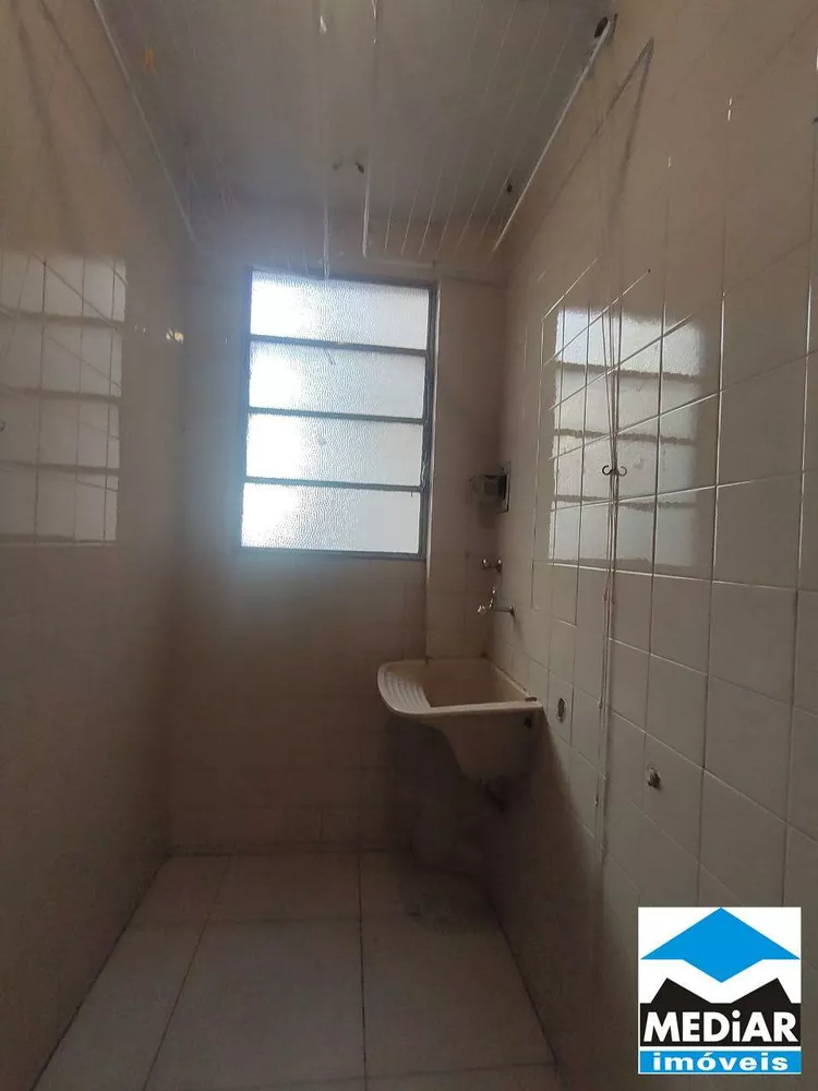 Apartamento para alugar com 3 quartos, 70m² - Foto 8