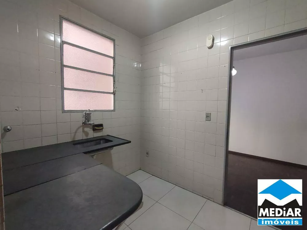 Apartamento para alugar com 3 quartos, 70m² - Foto 3