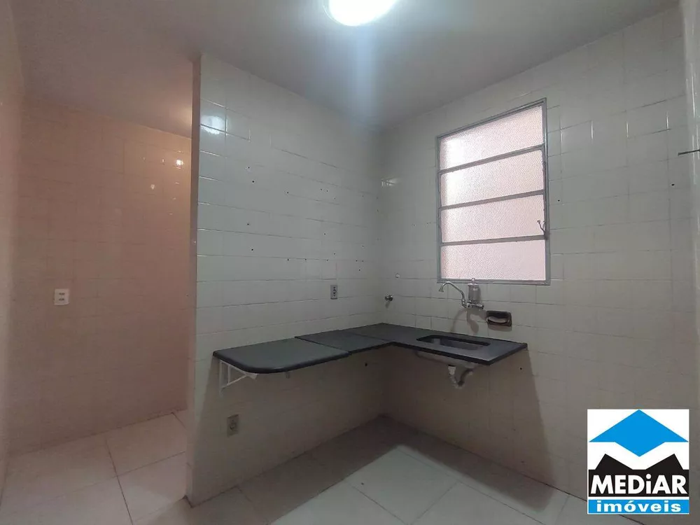 Apartamento para alugar com 3 quartos, 70m² - Foto 4