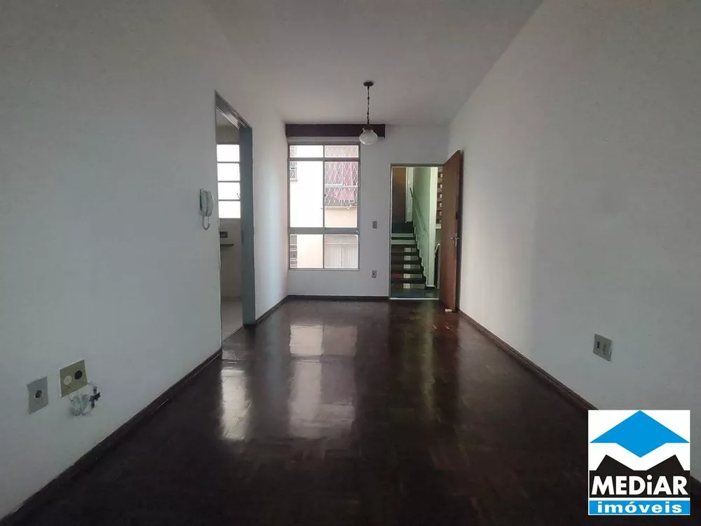 Apartamento para alugar com 3 quartos, 70m² - Foto 1