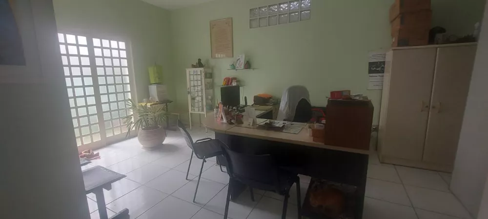 Casa à venda com 3 quartos, 550m² - Foto 6