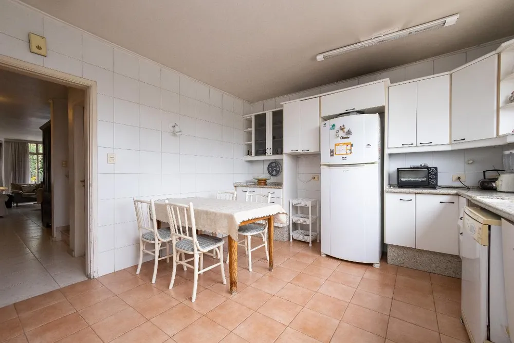 Casa, 5 quartos, 256 m² - Foto 1