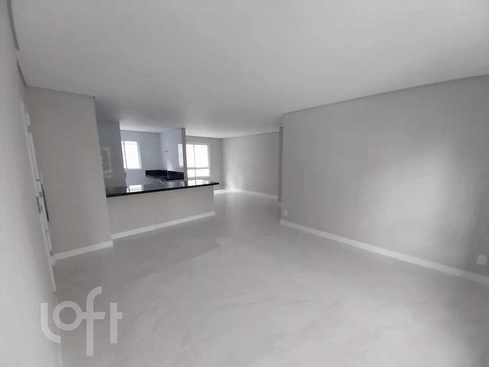 Apartamento à venda com 3 quartos, 116m² - Foto 1