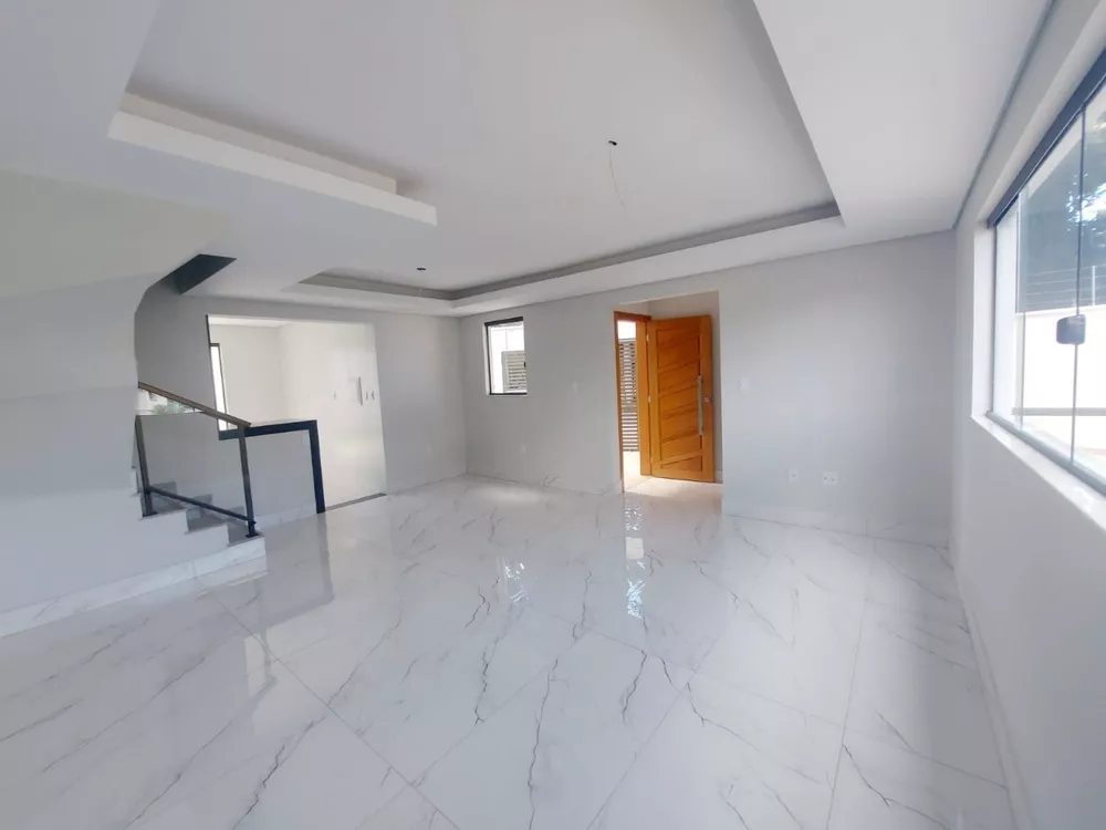 Casa à venda com 3 quartos, 205m² - Foto 6