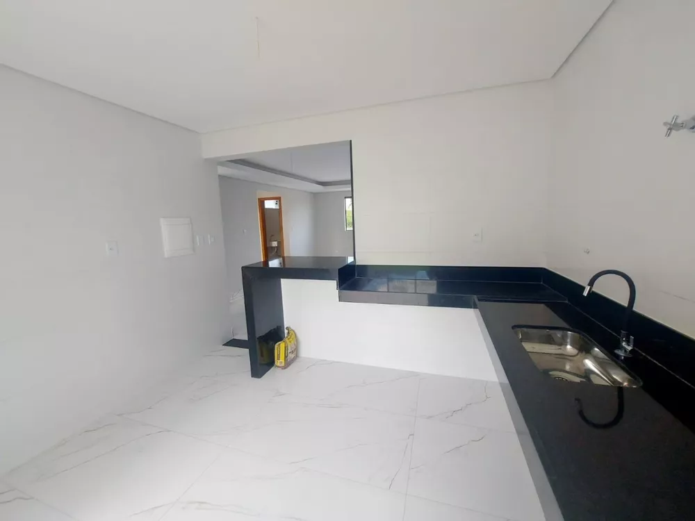 Casa à venda com 3 quartos, 205m² - Foto 9