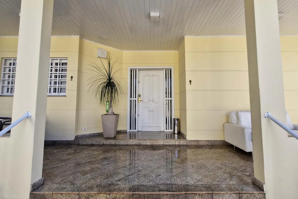 Casa, 4 quartos, 348 m² - Foto 2