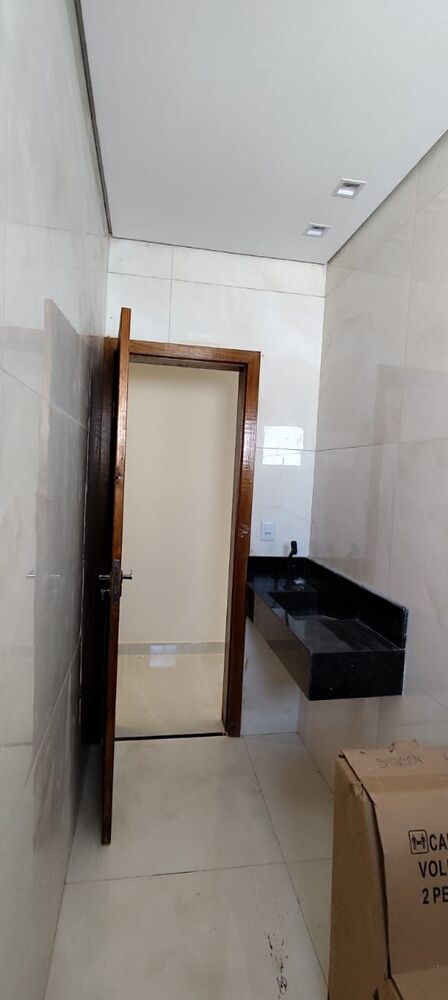 Casa à venda com 3 quartos, 98m² - Foto 3