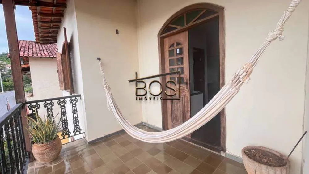 Casa, 4 quartos, 265 m² - Foto 1
