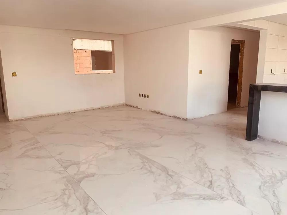 Apartamento à venda com 3 quartos, 135m² - Foto 1